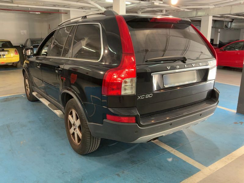 Volvo XC90 2.4 D5 Momentum 2010 – снимка 6