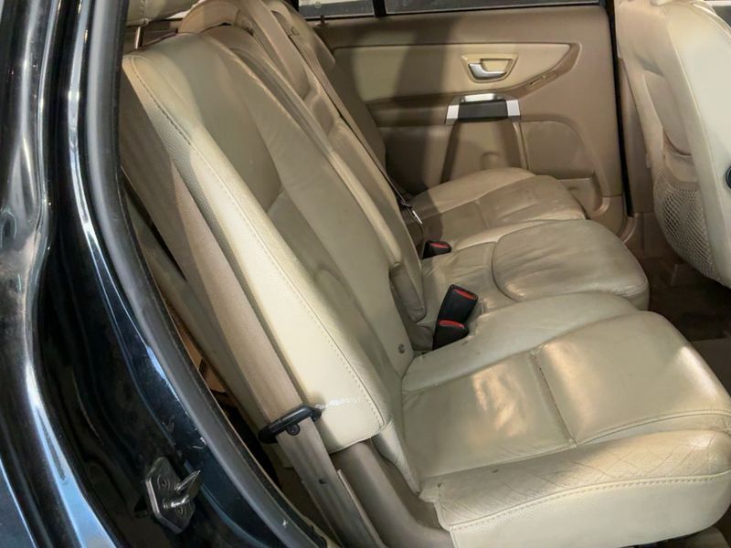 Volvo XC90 2.4 D5 Momentum 2010 – снимка 19