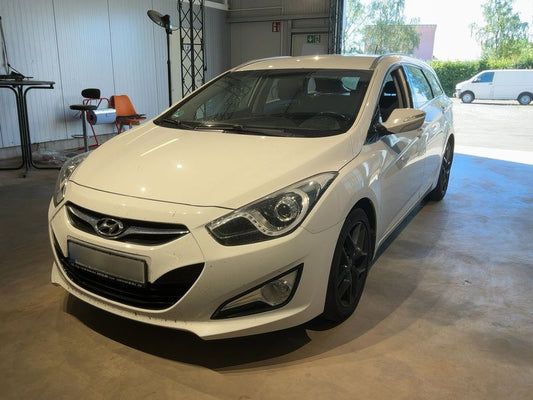 Hyundai i40 1.6 FIFA World Cup Edition 2015 – снимка 1