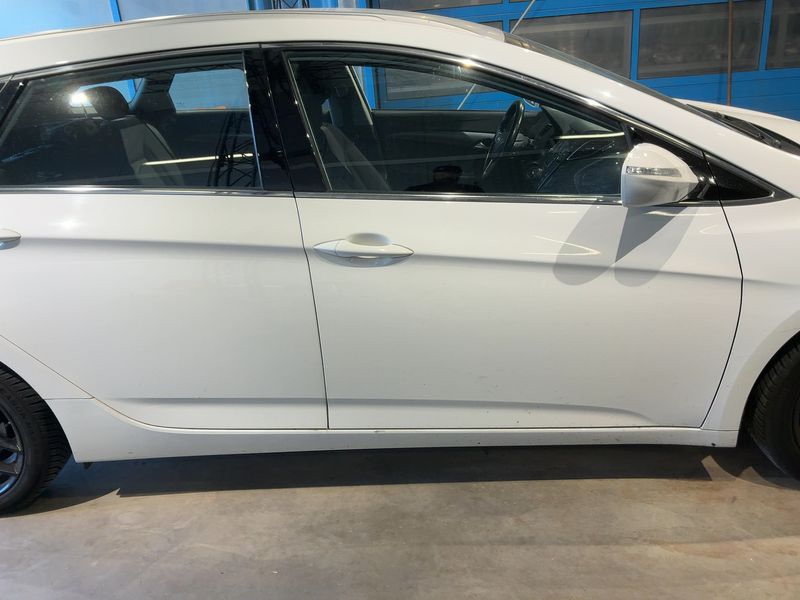 Hyundai i40 1.6 FIFA World Cup Edition 2015 – снимка 10