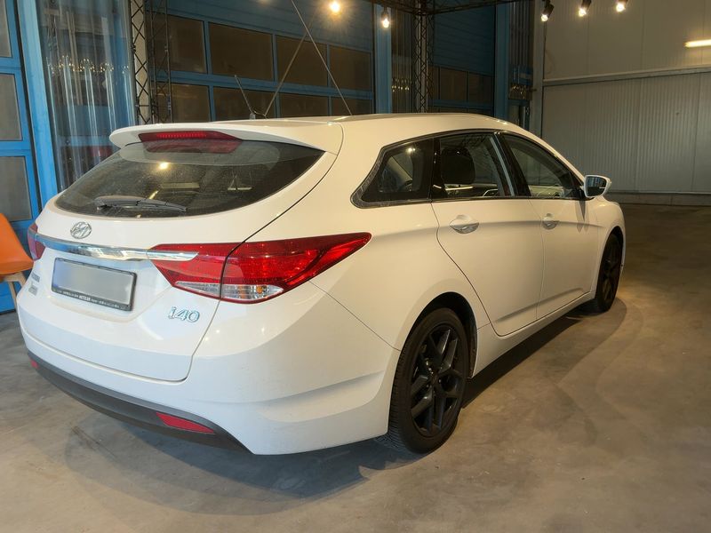 Hyundai i40 1.6 FIFA World Cup Edition 2015 – снимка 8