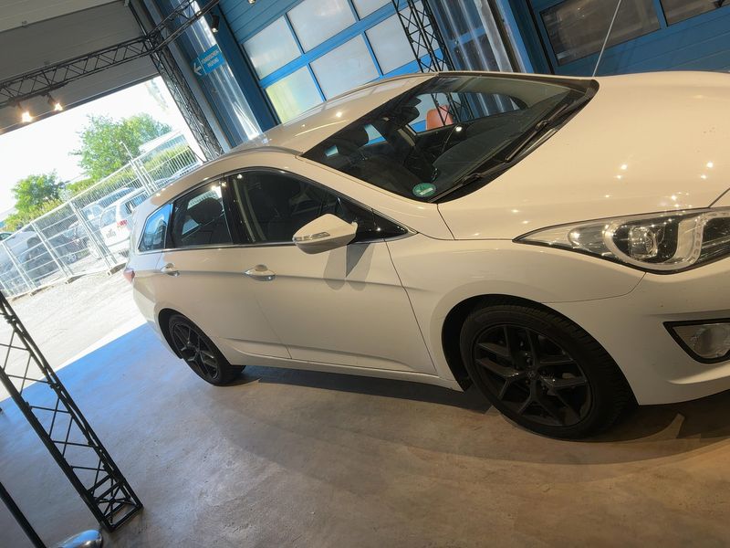 Hyundai i40 1.6 FIFA World Cup Edition 2015 – снимка 12