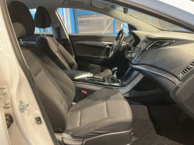 Hyundai i40 1.6 FIFA World Cup Edition 2015 – снимка 16