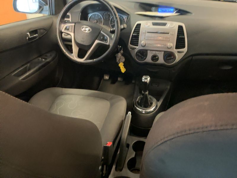 Hyundai i20 1.4 CRDi Classic 2011 – снимка 17