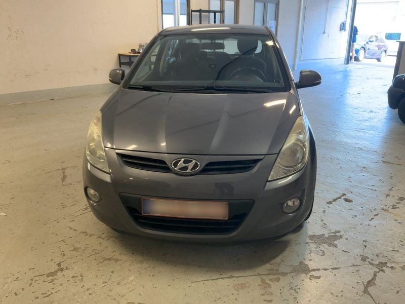 Hyundai i20 1.4 CRDi Classic 2011 – снимка 14