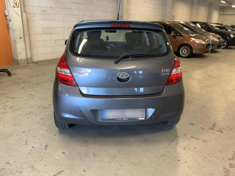 Hyundai i20 1.4 CRDi Classic 2011 – снимка 7