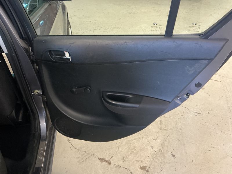 Hyundai i20 1.4 CRDi Classic 2011 – снимка 29