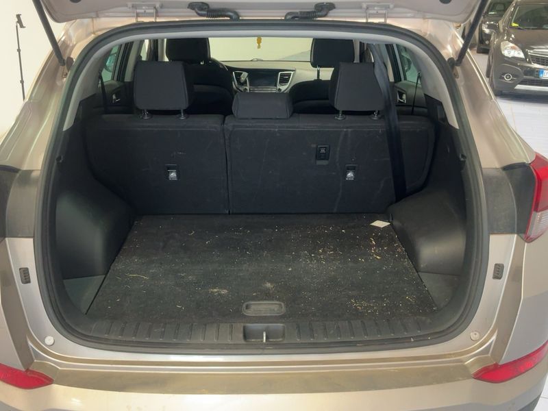 Hyundai Tucson 1.7 CRDi Xpossible ISG 2WD 2017 – снимка 15
