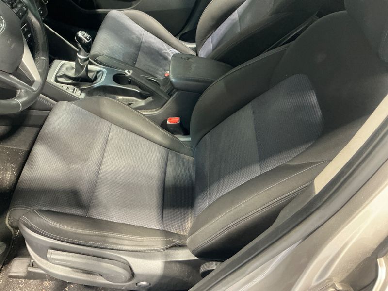 Hyundai Tucson 1.7 CRDi Xpossible ISG 2WD 2017 – снимка 32