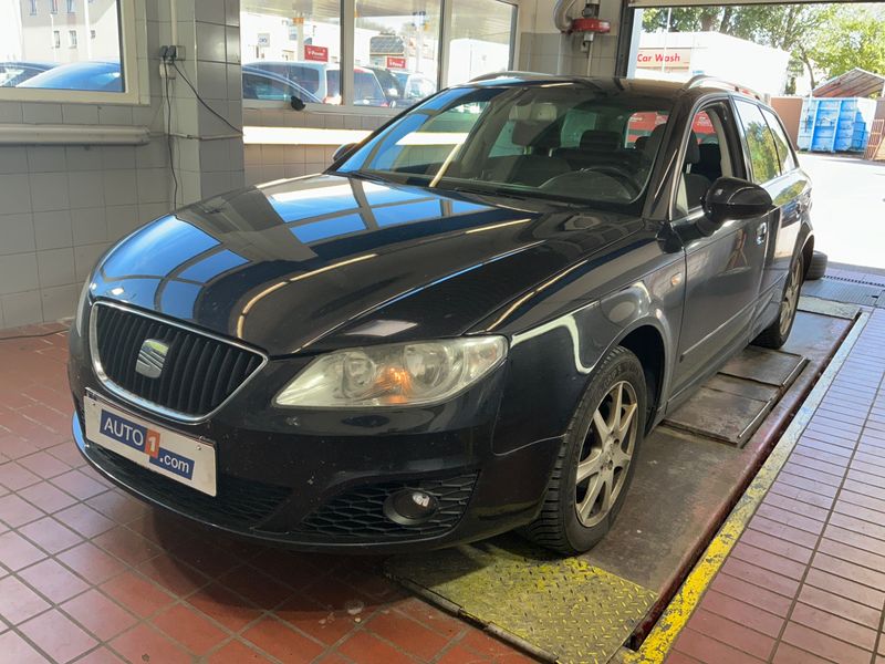 Seat Exeo 2.0 TDI Style 2011 – снимка 1