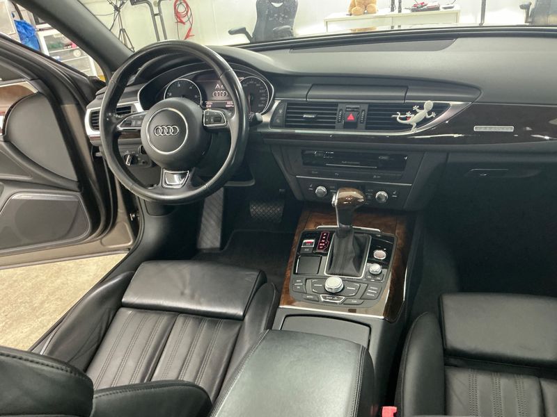 Audi A6 3.0 V6 TDI quattro 2012 – снимка 17