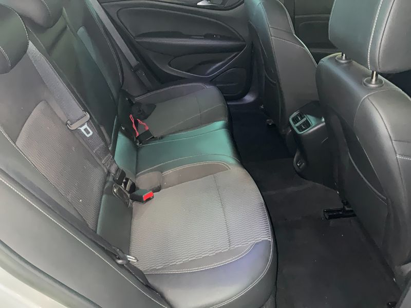 Opel Insignia Sports Tourer 1.6 CDTI DPF Innovation 2019 – снимка 19