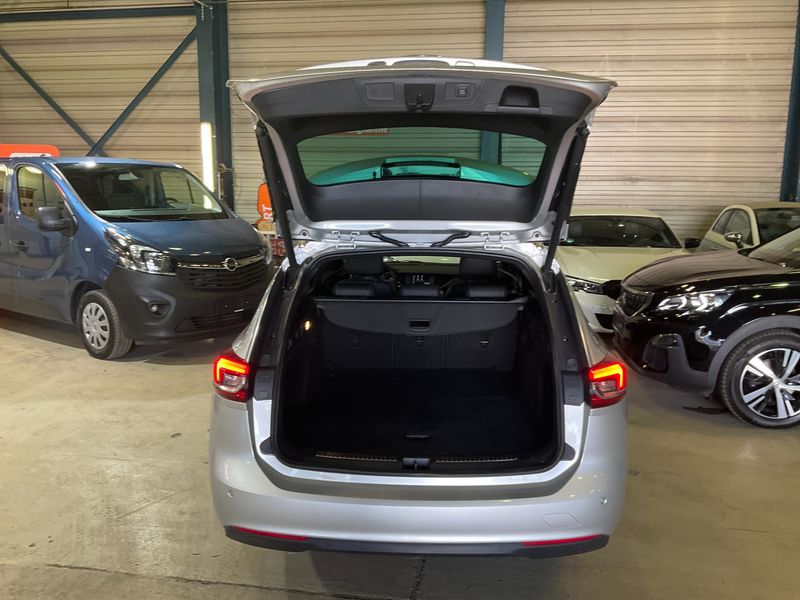 Opel Insignia Sports Tourer 1.6 CDTI DPF Innovation 2019 – снимка 15