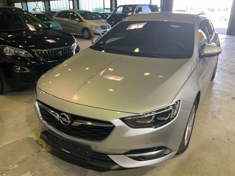 Opel Insignia Sports Tourer 1.6 CDTI DPF Innovation 2019 – снимка 1