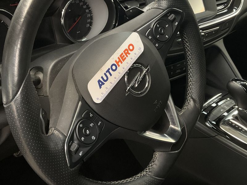 Opel Insignia Sports Tourer 1.6 CDTI DPF Innovation 2019 – снимка 32