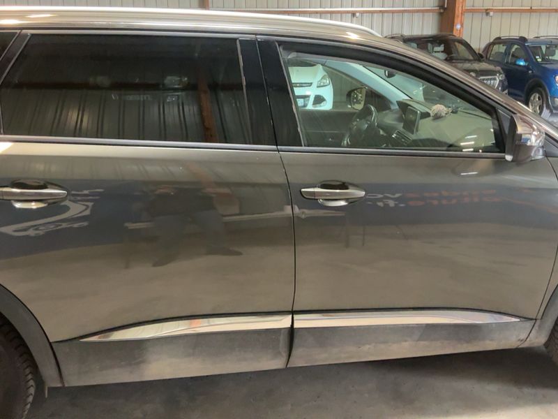 Peugeot 5008 1.2 PureTech Allure 2020 – снимка 10