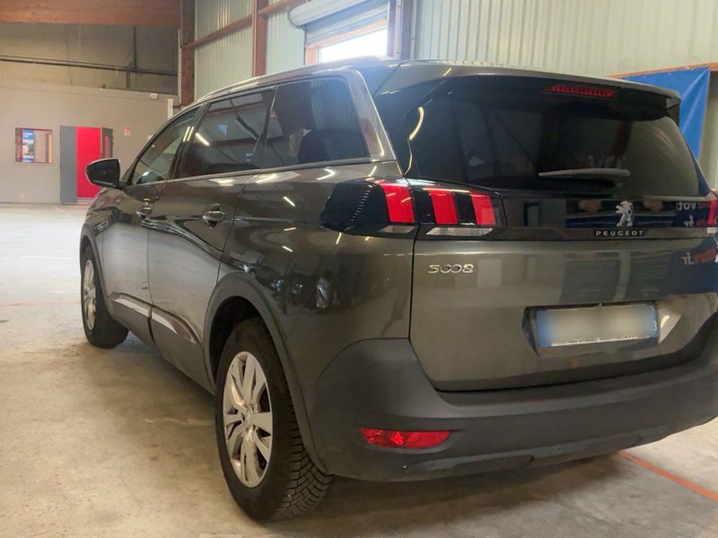 Peugeot 5008 1.2 PureTech Allure 2020 – снимка 6