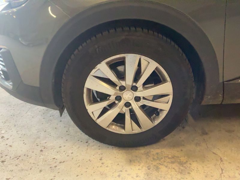 Peugeot 5008 1.2 PureTech Allure 2020 – снимка 3