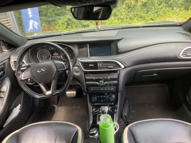 Infiniti Q30 2.2 Diesel Sport Tech AWD 2019 – снимка 17