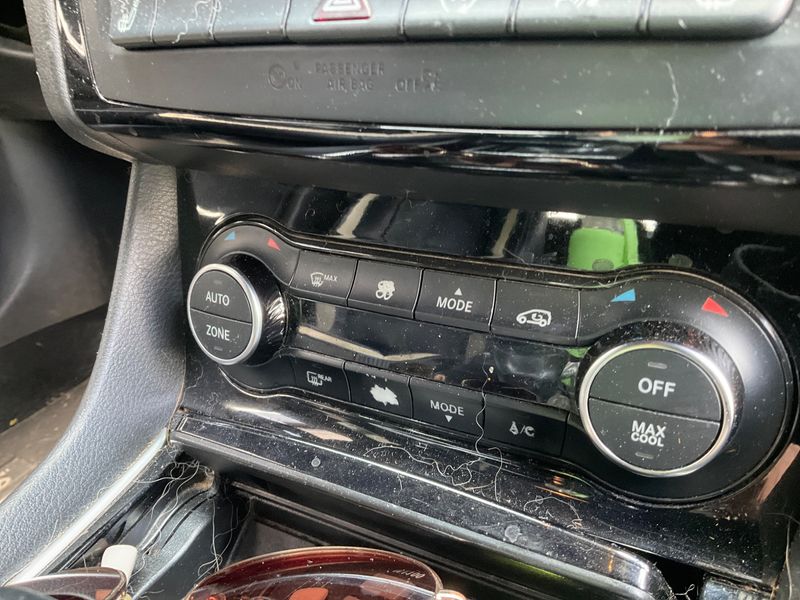 Infiniti Q30 2.2 Diesel Sport Tech AWD 2019 – снимка 30