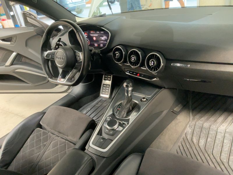 Audi TT 2.0 TFSI quattro Coupe 2016 – снимка 17