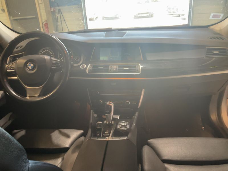 BMW 5er 530d GT xDrive 2011 – снимка 17