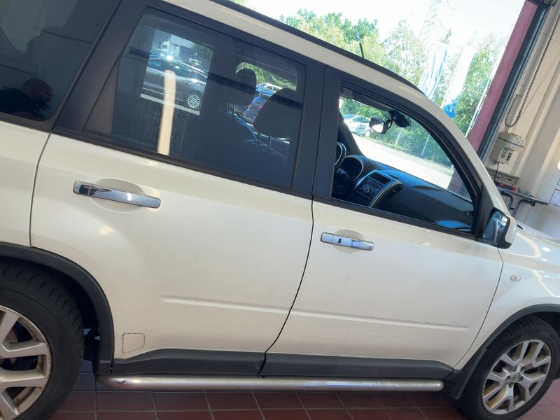Nissan X-Trail 2.0 dCi LE 4x4 2011 – снимка 10