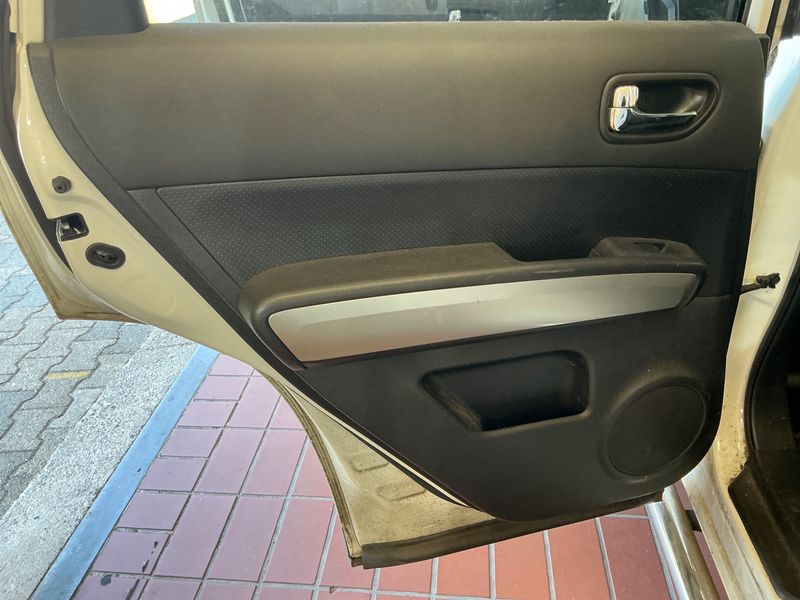 Nissan X-Trail 2.0 dCi LE 4x4 2011 – снимка 28