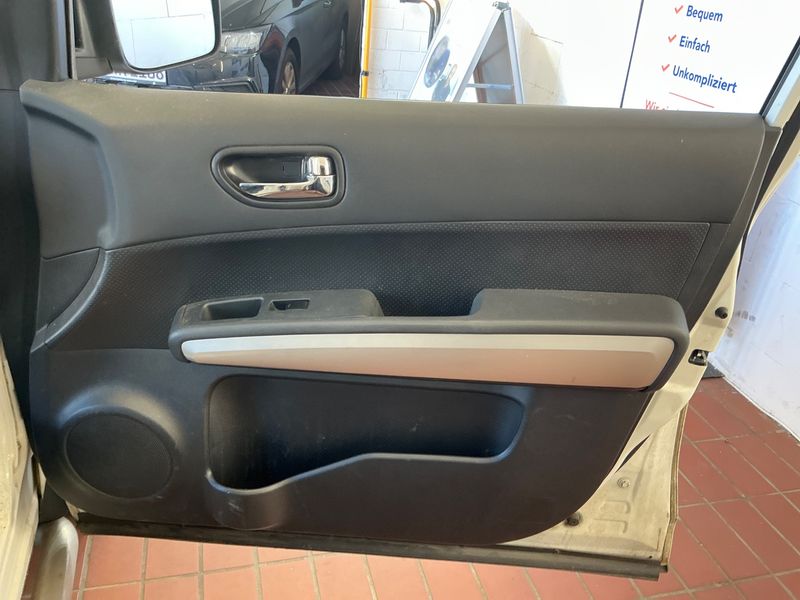 Nissan X-Trail 2.0 dCi LE 4x4 2011 – снимка 30