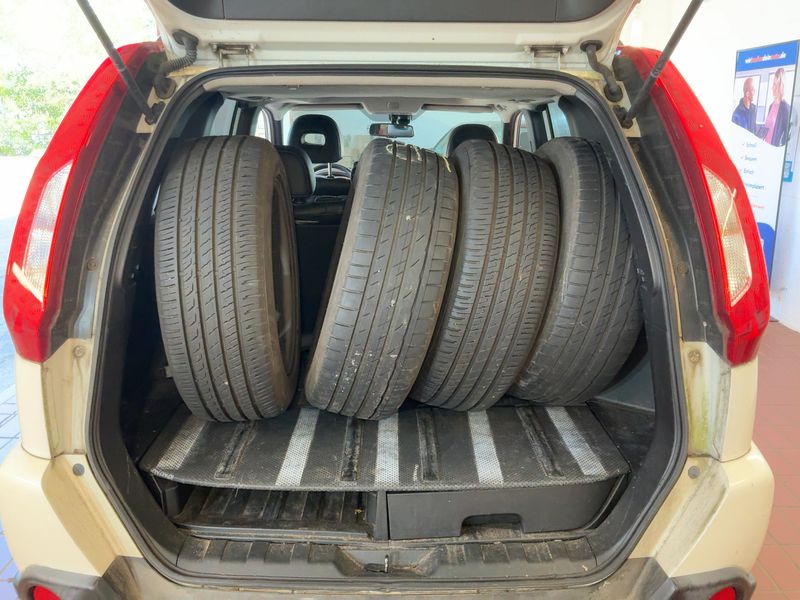 Nissan X-Trail 2.0 dCi LE 4x4 2011 – снимка 16