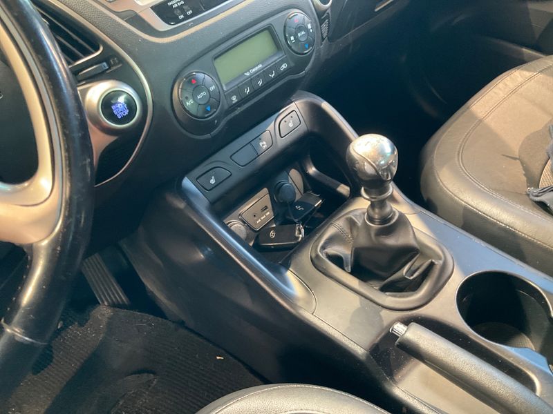 Hyundai ix35 2.0 CRDi Comfort AWD 2013 – снимка 31