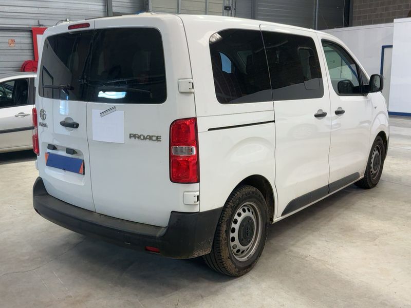 Toyota ProAce Verso 1.5 D-4D L1 Dynamic 2021 – снимка 8