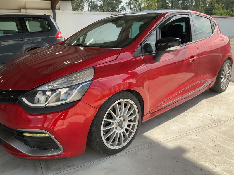 Renault Clio 1.6 Turbo Renault Sport 2014 – снимка 2
