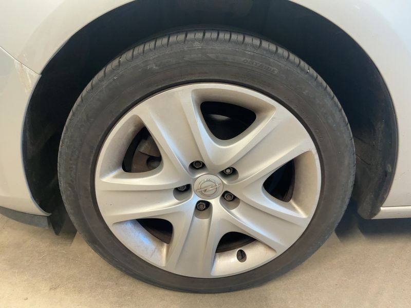Opel Astra 1.7 CDTI Design Edition 2012 – снимка 15
