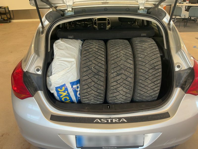Opel Astra 1.7 CDTI Design Edition 2012 – снимка 10