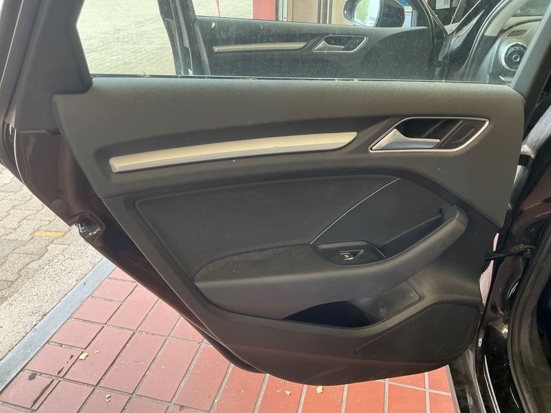 Audi A3 Limousine 1.6 TDI Attraction 2014 – снимка 30
