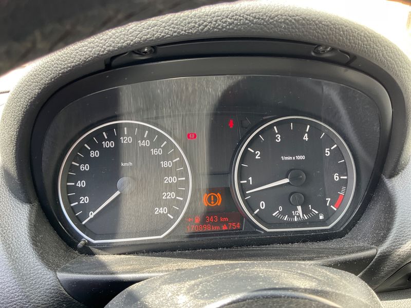 BMW 1er 118i 2010 – снимка 4