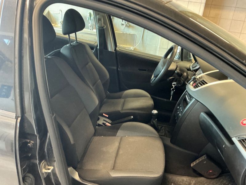Peugeot 207 1.4 VTi Tendance 2010 – снимка 3