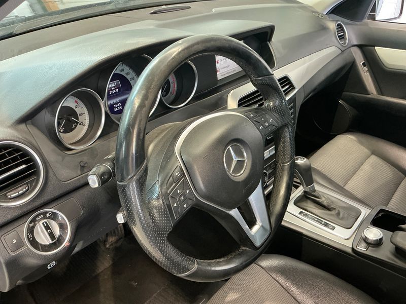 Mercedes-Benz C-Klasse C 220 CDI T BlueEfficiency Avantgarde 2012 – снимка 27