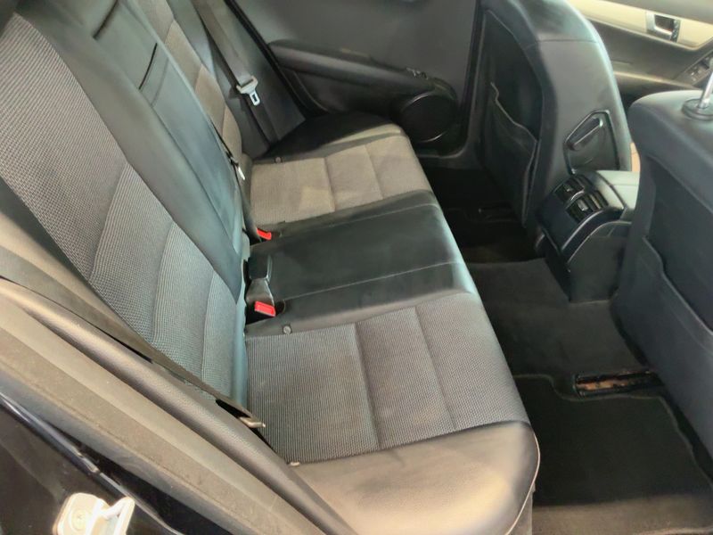 Mercedes-Benz C-Klasse C 220 CDI T BlueEfficiency Avantgarde 2012 – снимка 19