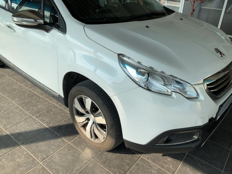 Peugeot 2008 1.6 e-HDi Allure 2014 – снимка 12
