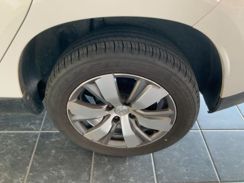 Peugeot 2008 1.6 e-HDi Allure 2014 – снимка 5