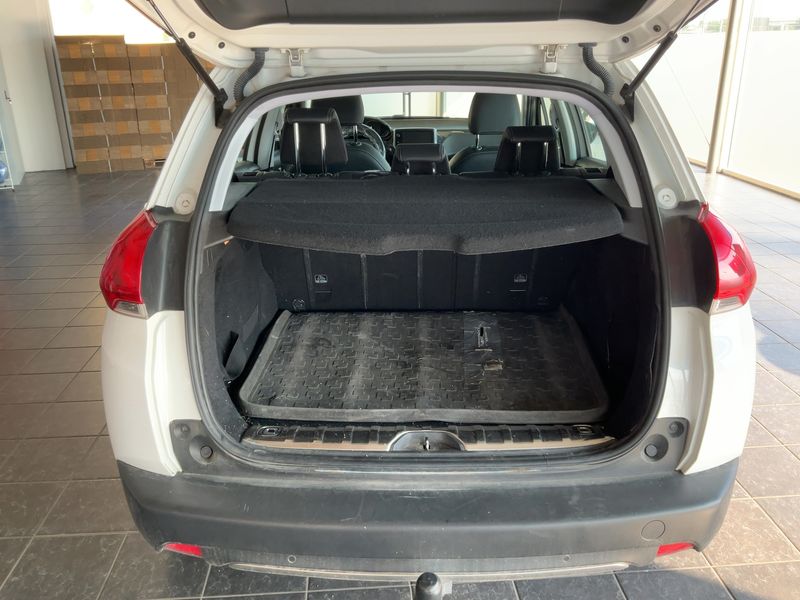 Peugeot 2008 1.6 e-HDi Allure 2014 – снимка 16