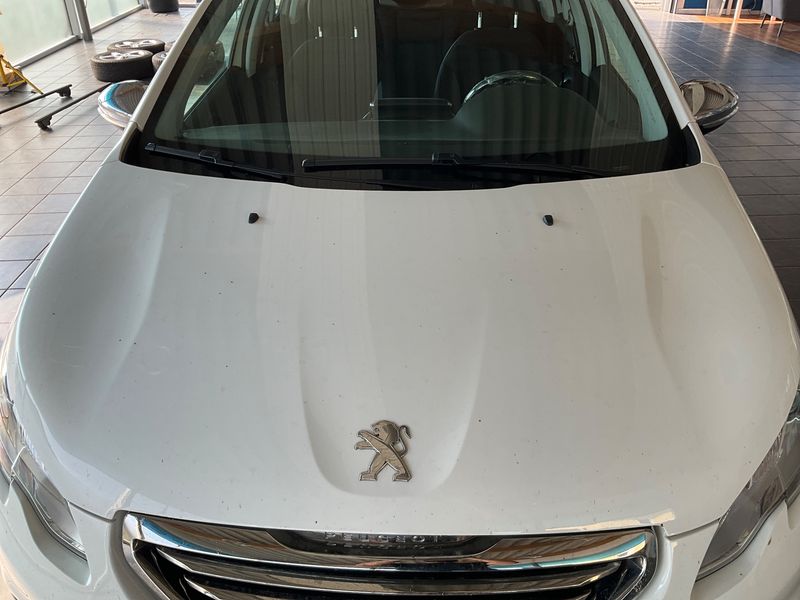 Peugeot 2008 1.6 e-HDi Allure 2014 – снимка 32