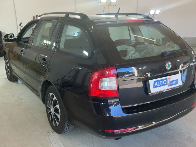 Skoda Octavia 1.6 TDI Ambition 2012 – снимка 6