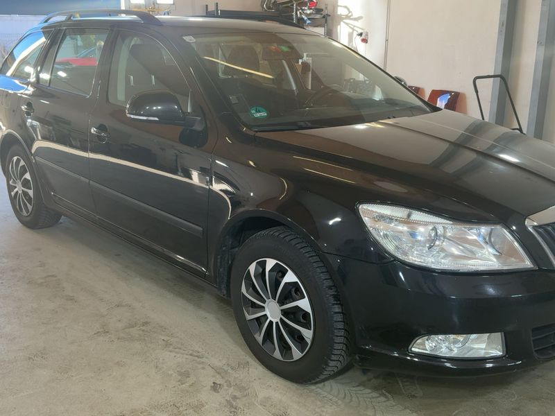 Skoda Octavia 1.6 TDI Ambition 2012 – снимка 12