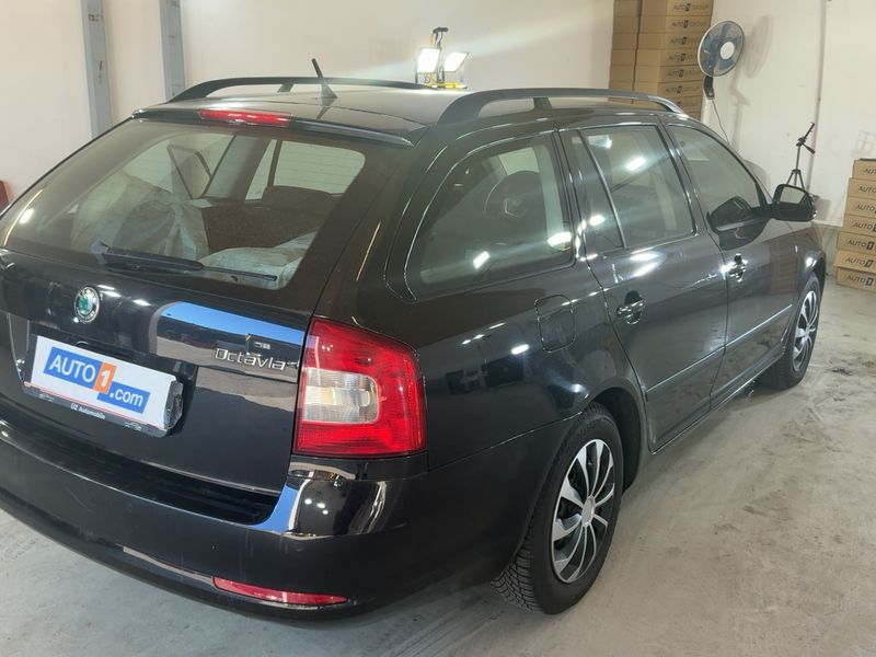 Skoda Octavia 1.6 TDI Ambition 2012 – снимка 8