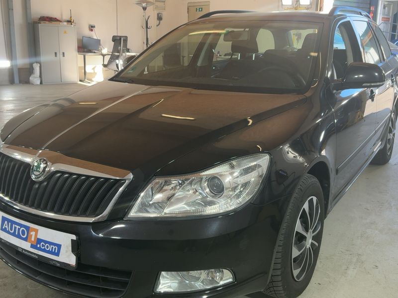 Skoda Octavia 1.6 TDI Ambition 2012 – снимка 1