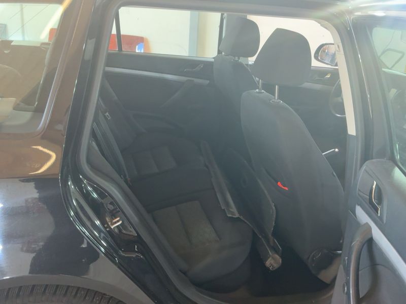Skoda Octavia 1.6 TDI Ambition 2012 – снимка 20