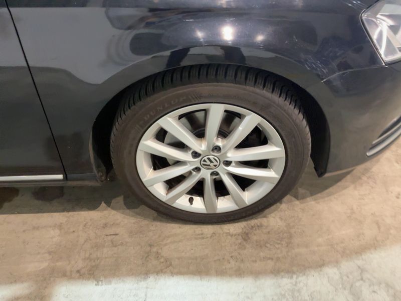 Volkswagen Passat 1.6 TDI Highline BlueMotion Tech 2011 – снимка 11